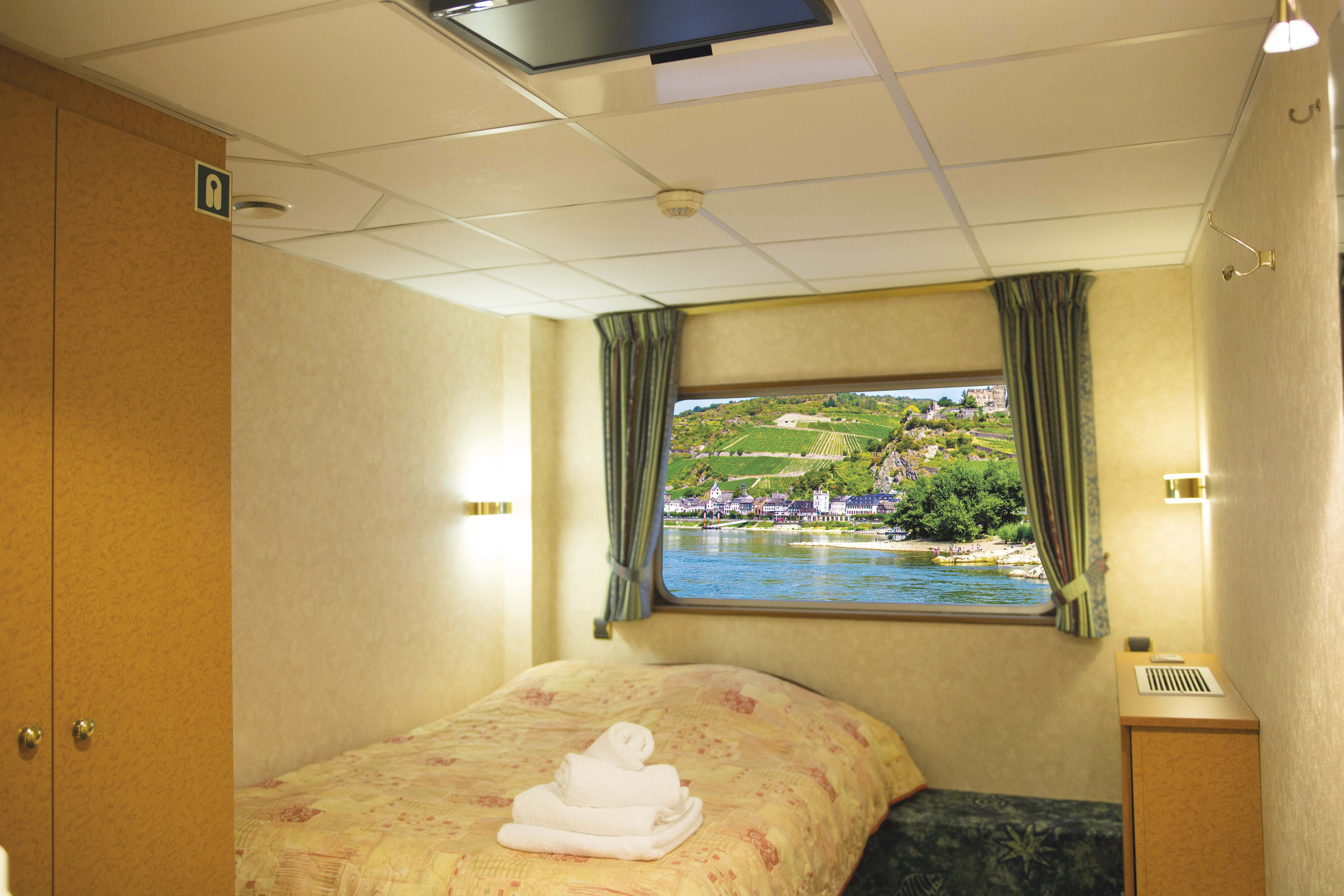 CroisiEurope MS Modigliani Single Cabin.jpg